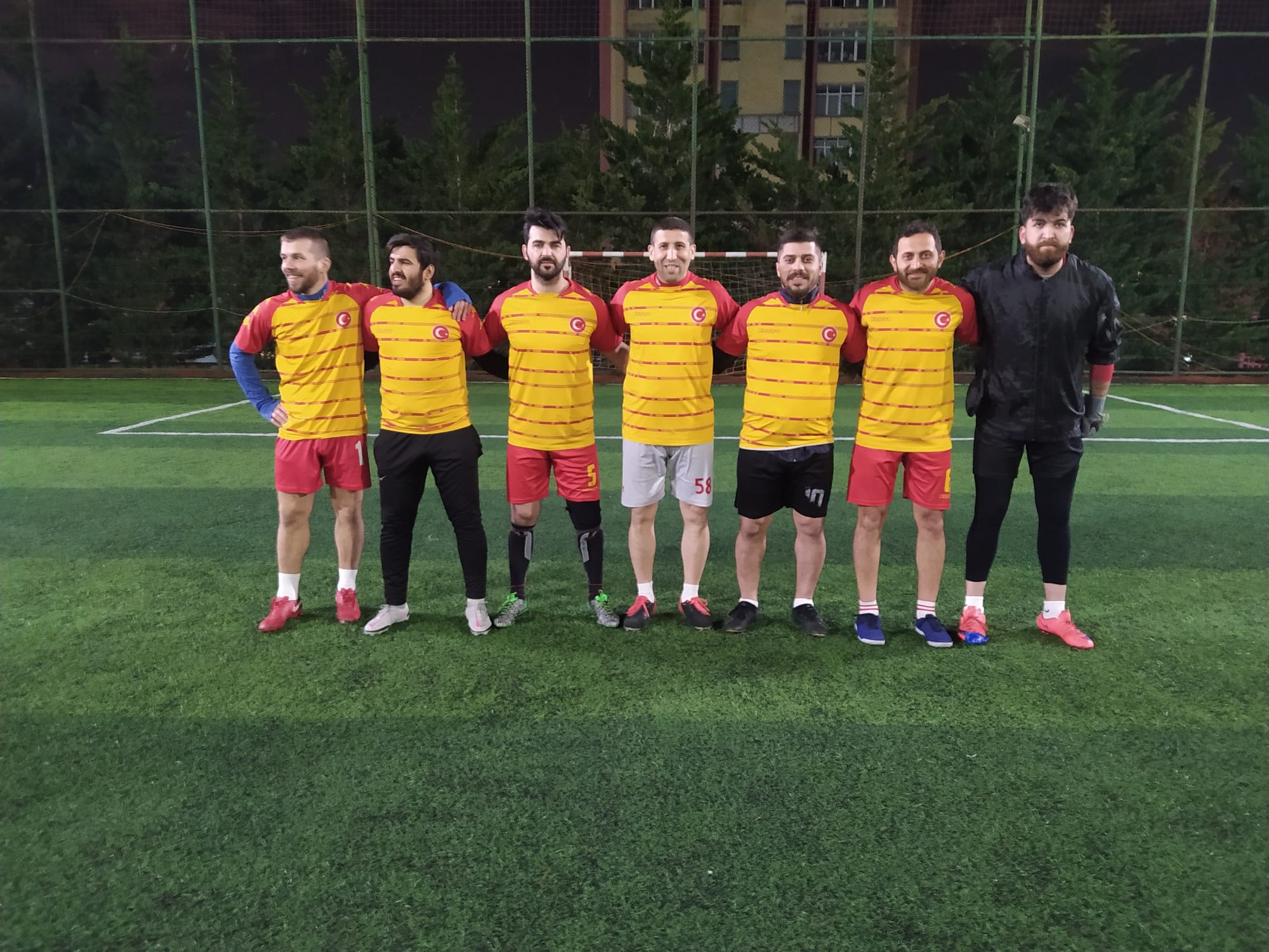 DOSTLAR UNTED - CMBOM FC