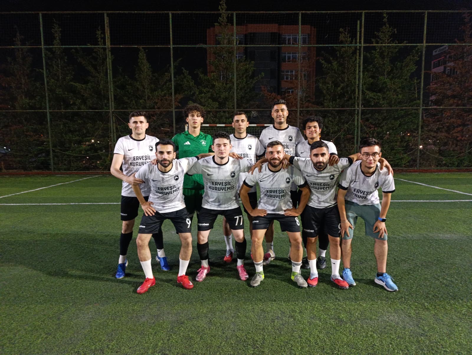 THE LEGENDS - WOLVES C�TY 